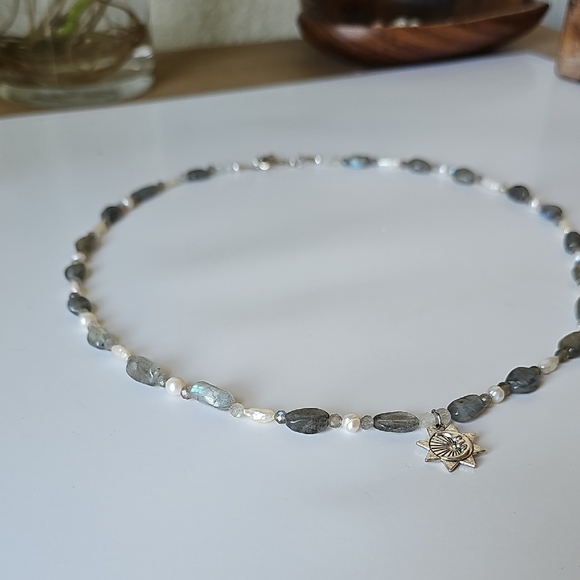 Natrual Labradorite Beads and Freshwater Pearls Women's Necklace - Picture 10 of 10